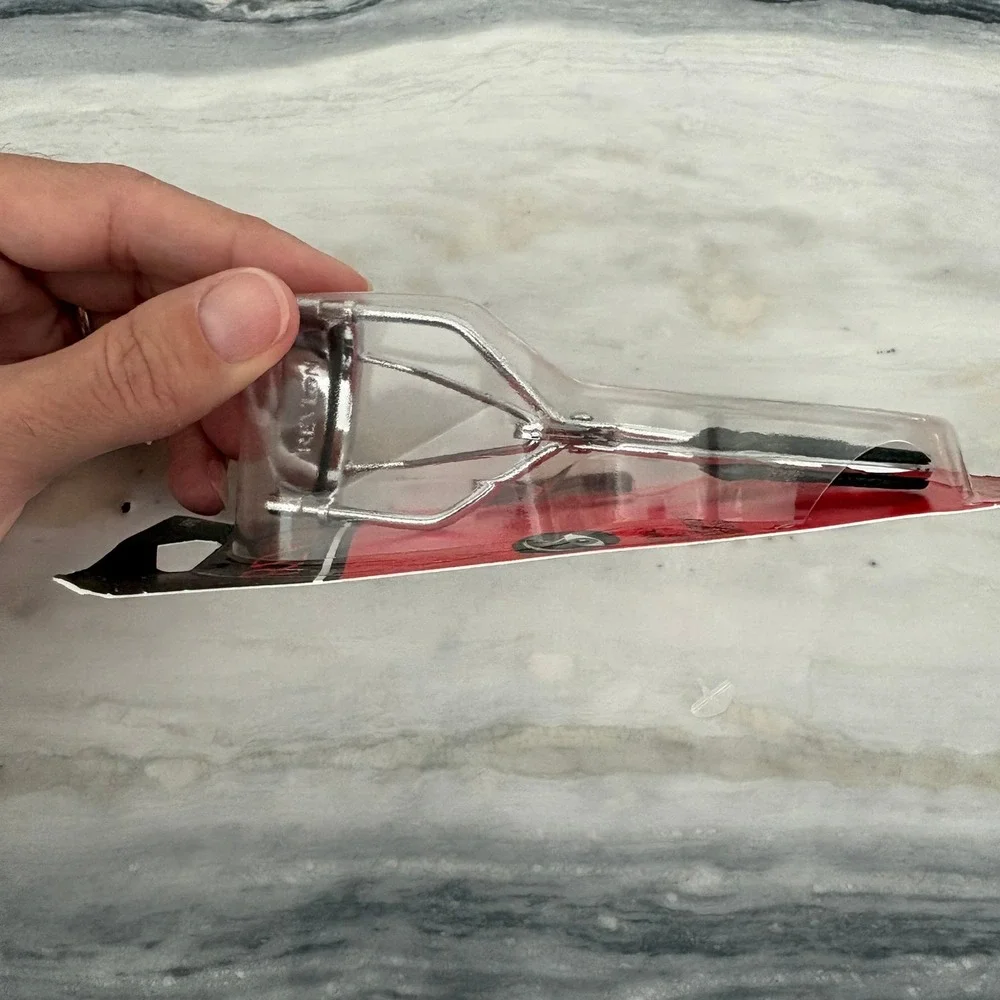 Revlon lash curler